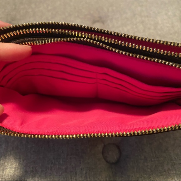 never used Coach wristlet - Picture 3 of 5